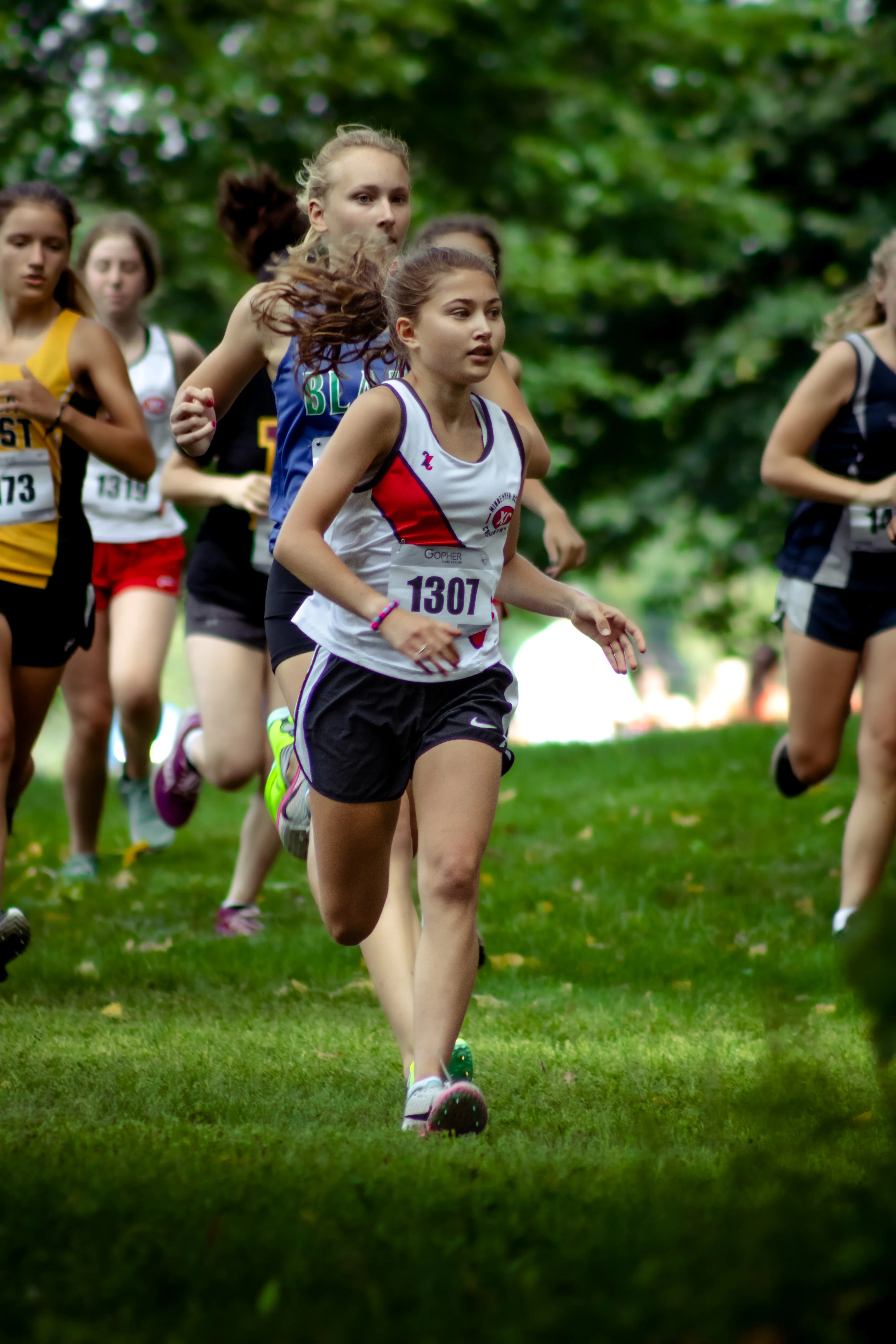 girl running in race